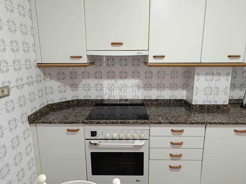 Foto c7ac5953-dbf2-4632-aba3-d46738292488. Appartement avec chauffage parking dans Plaza de la industria Vigo