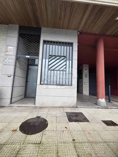Foto 24e80639-421f-4cff-bcf9-f853302b0716. Local comercial a pereiro 66 a Sardoma - Castrelos Vigo