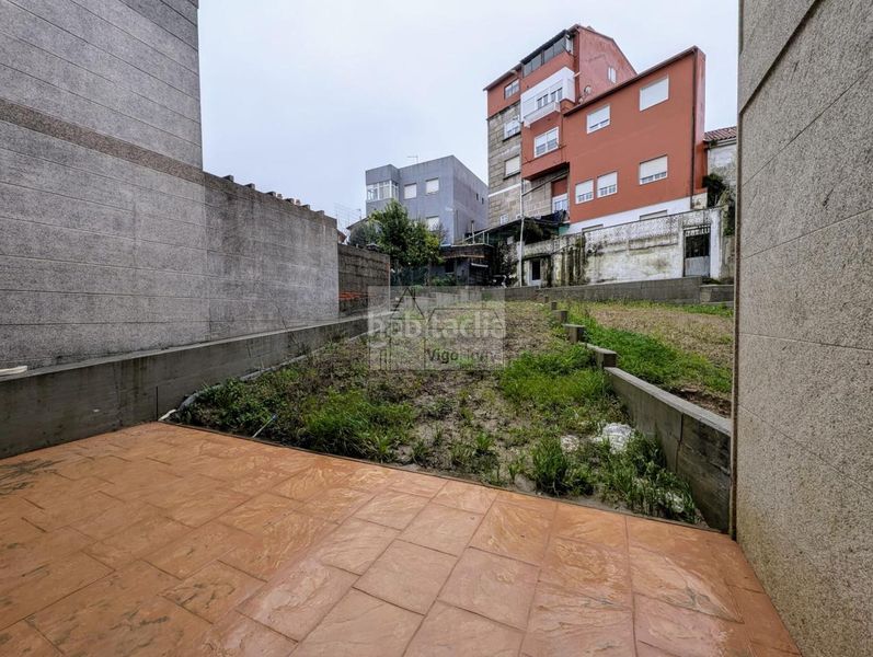 Foto 676f781d-3541-4634-a70e-b68b9e79394c. Casa adossada amb calefacció aparcament a Teis Vigo