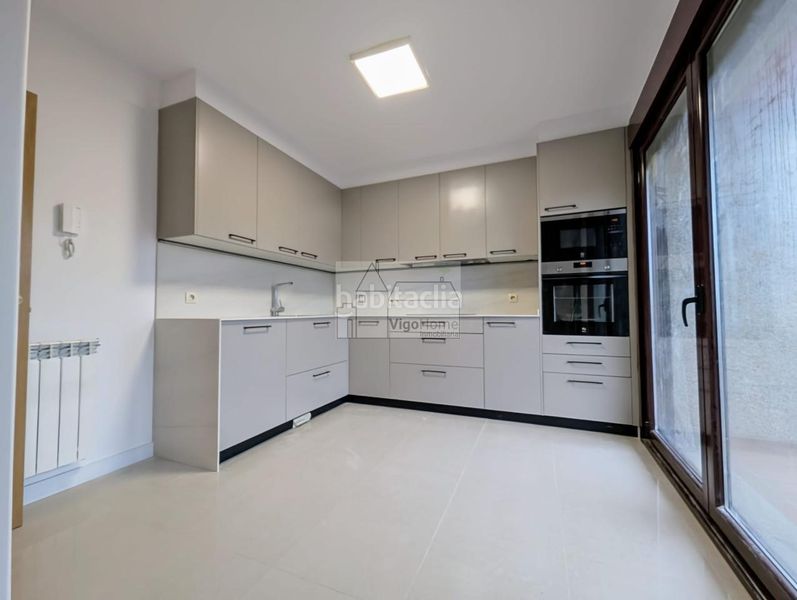 Foto 73d0cdec-6a49-419a-ab68-a67251b6a82a. Casa adossada amb calefacció aparcament a Teis Vigo