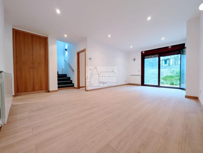 Foto aaa39aed-060e-4741-8a32-e18c06ec6056. Casa adossada amb calefacció aparcament a Teis Vigo