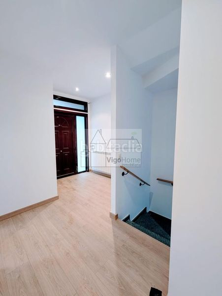 Foto ab3a3700-c1e2-4258-bba6-362e799b9e89. Casa adossada amb calefacció aparcament a Teis Vigo