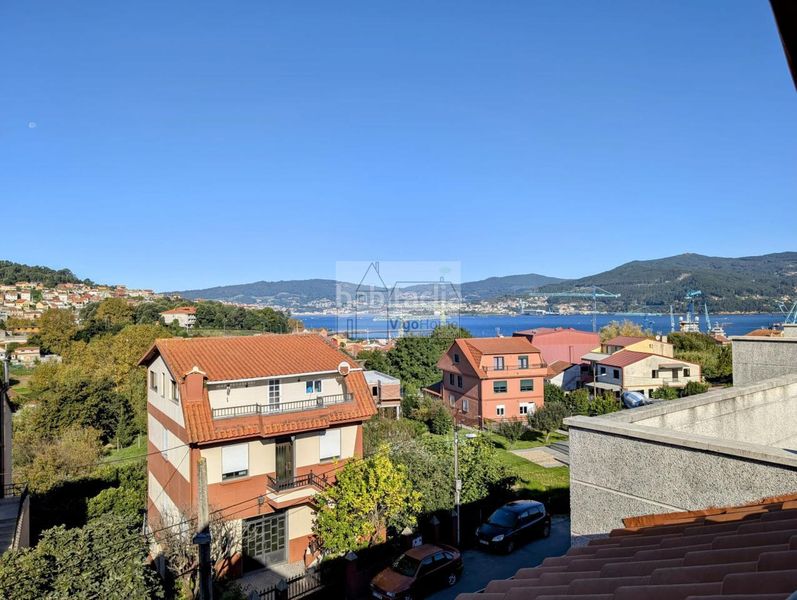 Foto ac254545-3d2e-485f-aef5-c79e73971942. Casa adossada amb calefacció aparcament a Teis Vigo