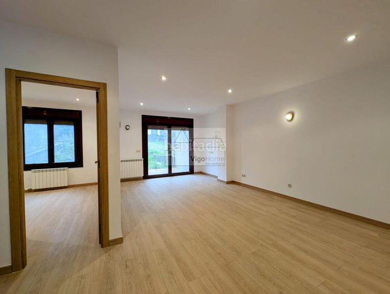 Foto c26906df-03ca-44f4-8536-6eec10013b32. Casa adossada amb calefacció aparcament a Teis Vigo