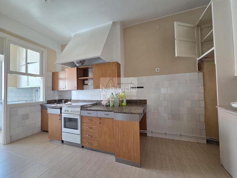 Foto 163614fa-0b6f-4c05-91d8-642446ad3696. Pis amb calefacció a Centro - Areal Vigo