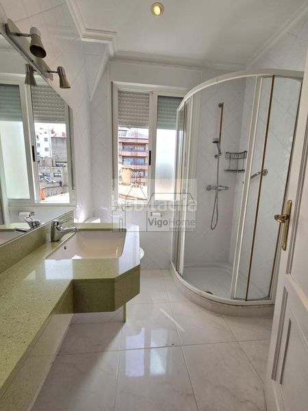 Foto b9bcd7b8-929e-4fe6-86b8-80e88217a42b. Pis amb calefacció a Centro - Areal Vigo