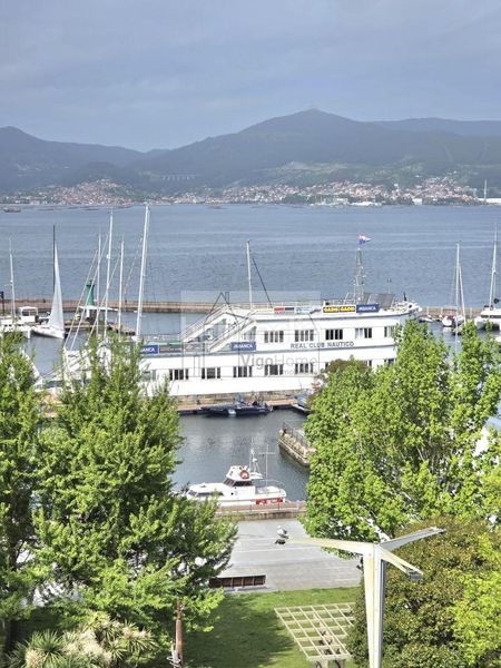 Foto c941f103-b2f7-4abe-b7d7-53f3aa590e13. Pis amb calefacció a Centro - Areal Vigo