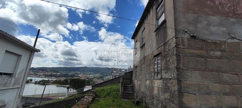 Foto b95cbf66-e2d5-44cf-9068-d4c518e8b51b. Casa amb aparcament a Moaña