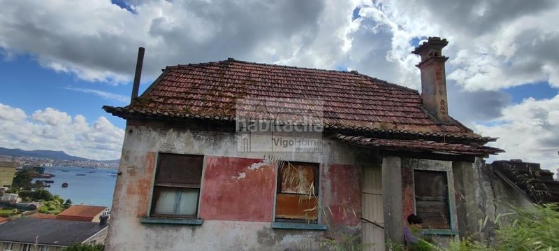 Foto d991b73c-2cc9-4f64-bf9a-ed480b359f5b. Casa amb aparcament a Moaña