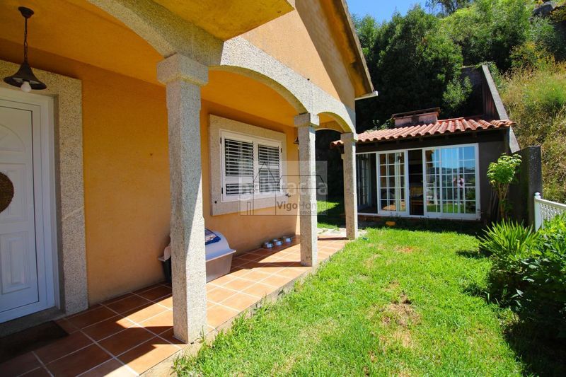 Foto c22dae2a-bfe8-404d-b784-1c6f39549100. Casa amb calefacció aparcament piscina a Mos