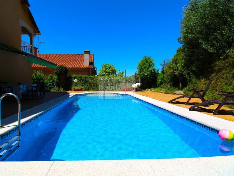 Foto c292f5a4-ed24-4db2-8bc0-6f25a0b6d97e. Casa amb calefacció aparcament piscina a Mos