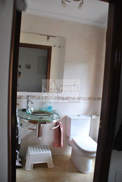 Foto 05ca6cba-f738-4e3b-9844-8fad5c59f425. Casa amb calefacció aparcament a Darbo Cangas