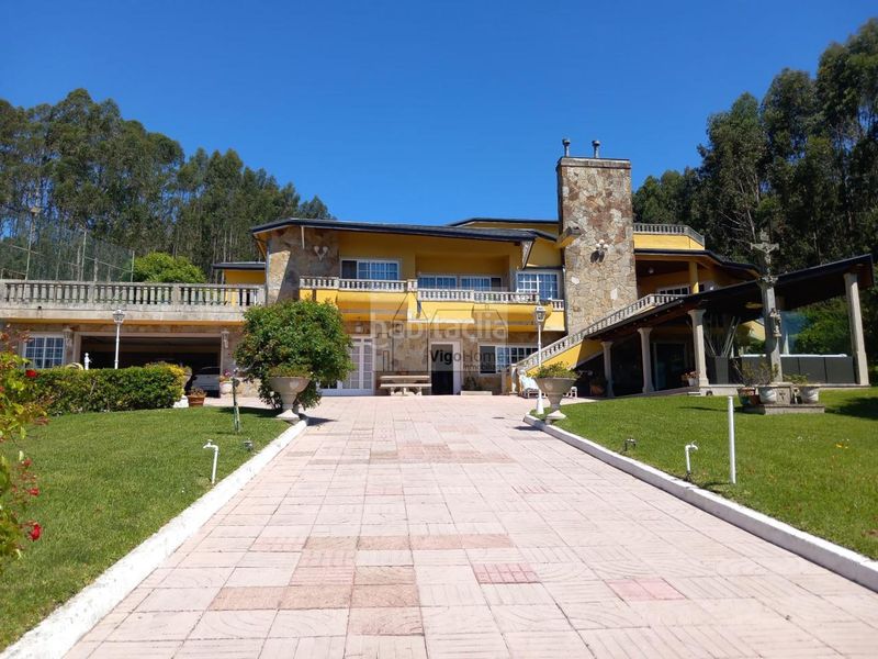 Foto e95065b4-cb2c-440c-b0ae-ad98e6e8dd96. Chalet en Darbo Cangas