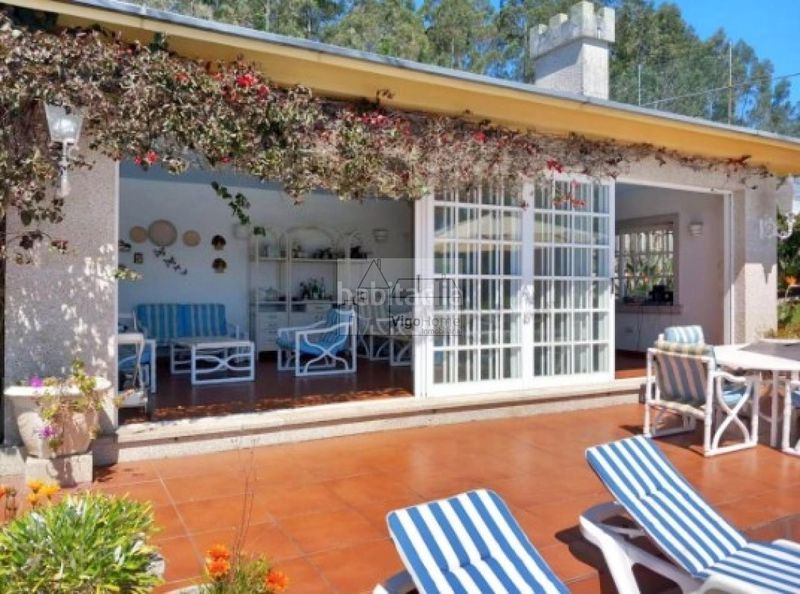 Foto f2a8c32f-8a38-4c1a-b686-30b480ba5cc0. Chalet en Darbo Cangas
