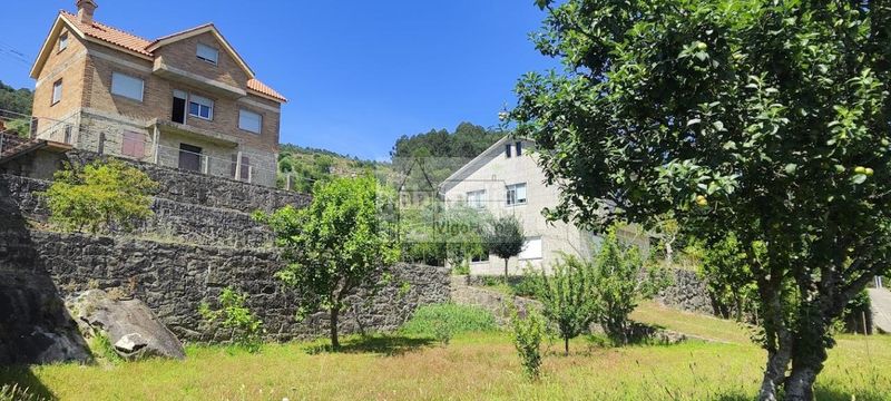 Foto 6eece762-37e2-4595-962d-3cba5d8ad679. Casa amb aparcament a Moaña