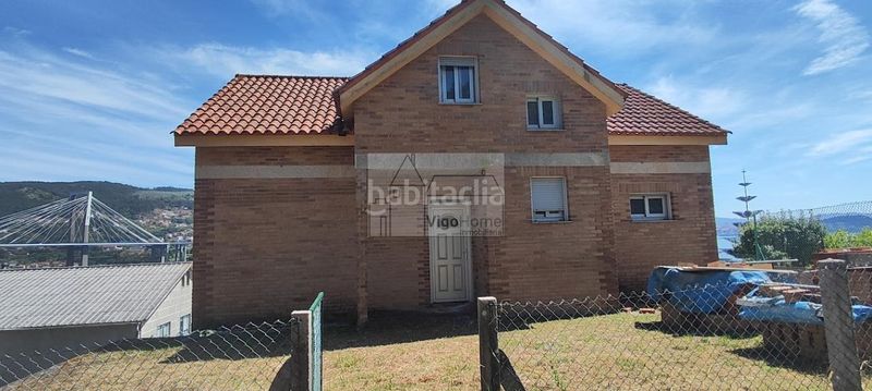 Foto df77fc45-d606-4032-8a96-b88f2f7383e7. Casa amb aparcament a Moaña