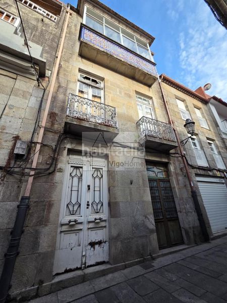 Foto 1b7b1c20-81fb-4129-9efa-331400a3179f. Edificio in Baiona