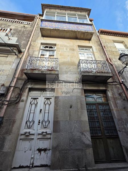 Foto 25506de7-4dca-4d50-b9fc-7d8f10c24013. Edificio in Baiona