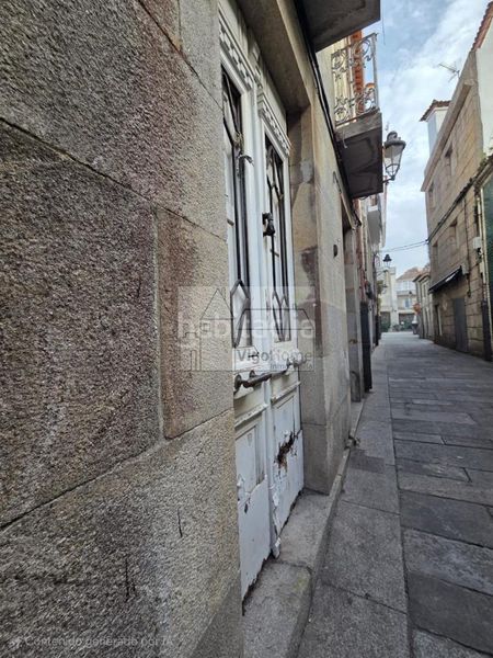 Foto 7ca7ab22-ef63-4892-883b-21b57b452826. Edificio in Baiona
