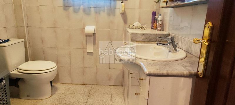Foto ae8a9edc-f1f6-4cc4-82c2-170364a705a5. Casa amb calefacció a Cabral - Candeán Vigo