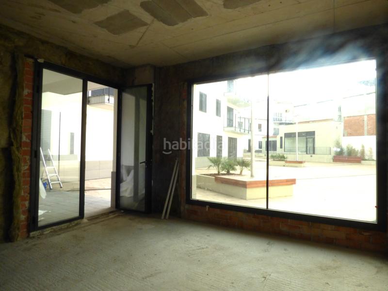 Foto 4579f8ca-7282-49aa-bac1-7af0bc9d14fc. Lloguer local comercial a Centre Sant Pol de Mar