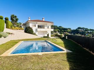Maison  Carrer del comte borrell. Sant pol de mar