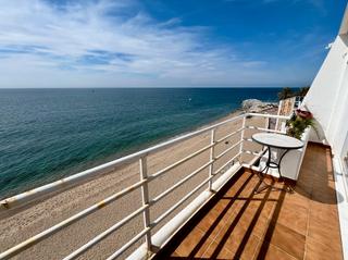 Lloguer Apartament  Avinguda doctor furest. Primeríssima línia de mar