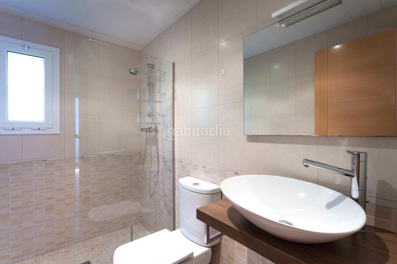 Foto 2ca27918-9323-48e0-8a8c-af245cbdc240. Xalet amb xemeneia aparcament piscina a Urbanitzacions Sant Pol de Mar