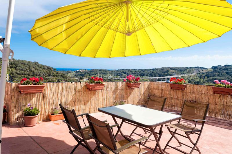 Foto bdc886c6-e20a-453b-8f86-c8e149f2bed8. Xalet amb xemeneia aparcament piscina a Urbanitzacions Sant Pol de Mar