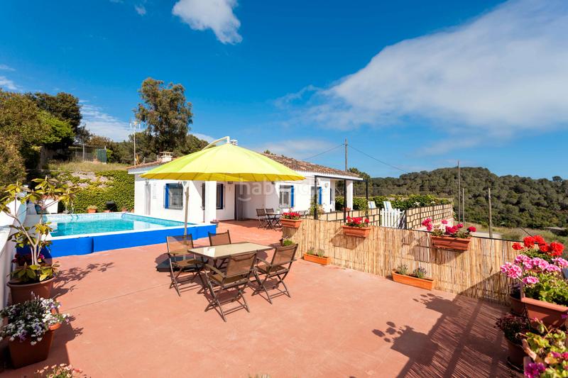 Foto e8857fe9-8280-42e3-8fc7-890d91ef7daf. Xalet amb xemeneia aparcament piscina a Urbanitzacions Sant Pol de Mar