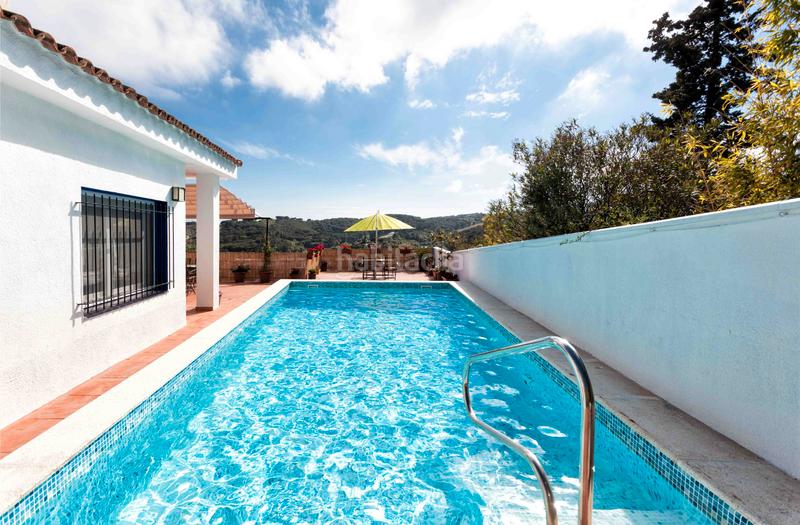 Foto f51f4c92-0dd4-4411-9bb4-16a39a533d5b. Xalet amb xemeneia aparcament piscina a Urbanitzacions Sant Pol de Mar