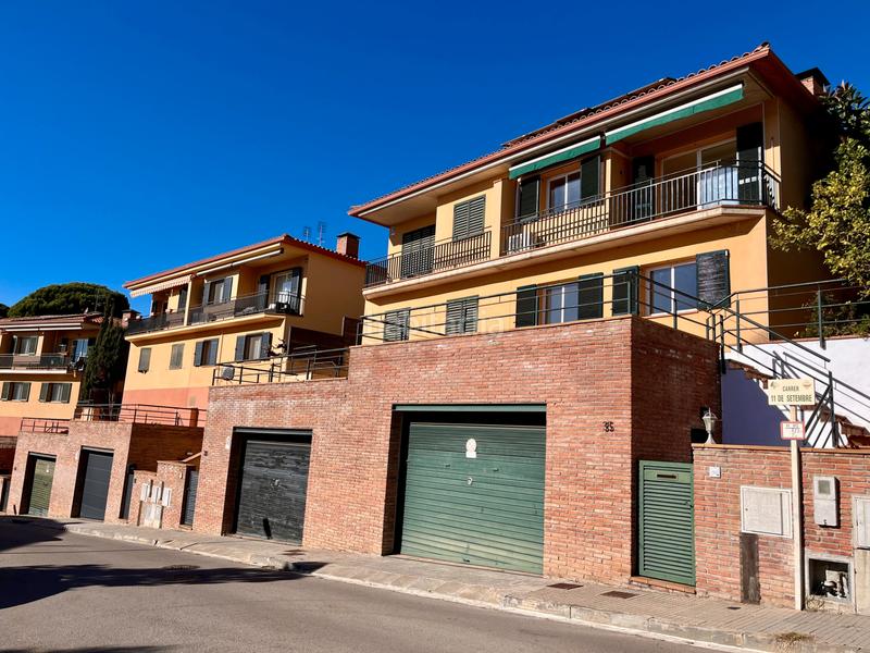 Foto 4ab855db-751c-4374-b5c2-3b3adfab3029. Casa bifamiliare con camino riscaldamento parcheggio in Sant Pol de Mar