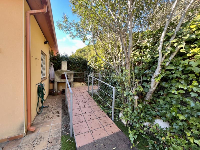 Foto a72d4f91-6ac1-48c0-8896-e1d3a0f1095c. Casa bifamiliare con camino riscaldamento parcheggio in Sant Pol de Mar