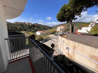 Rent Apartment  Carrer herois fragata numancia. Sant pol de mar, centre poble!