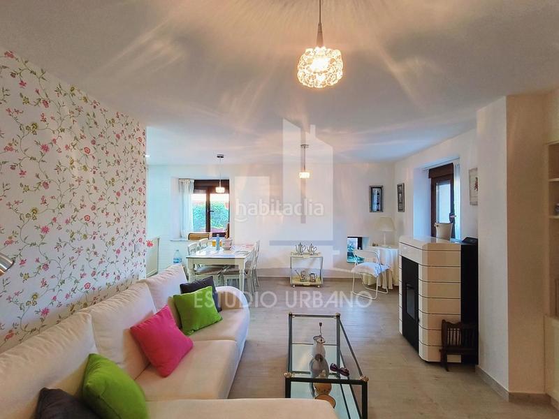 Foto 3266ebd4-55ed-49fb-a27b-dd720b8a87f2. Haus mit heizung in Masueco