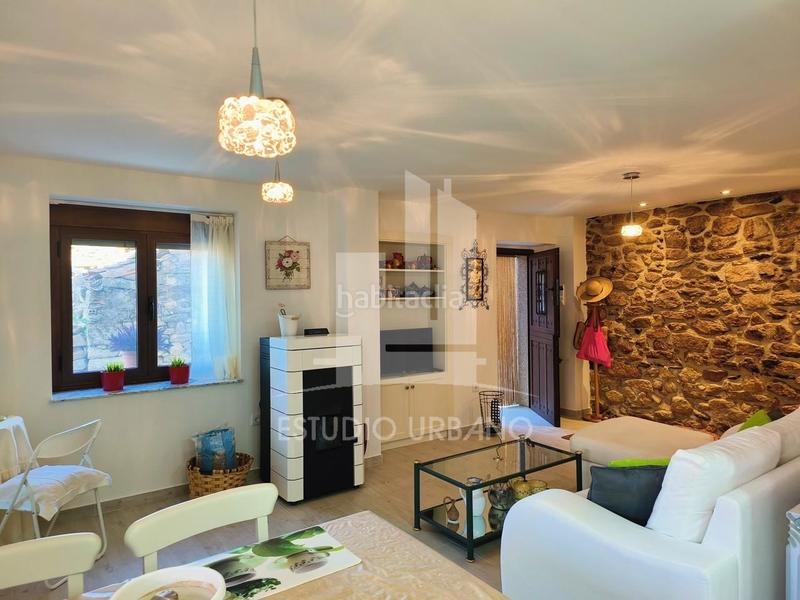 Foto 8aadb7cf-744a-4037-832e-e49b7e72bc36. Haus mit heizung in Masueco