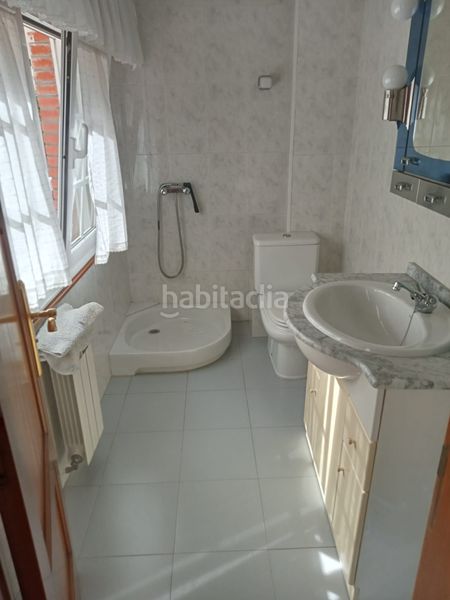 Foto 93253926-ec9f-490c-9641-b9f4a9b1696d. Casa amb calefacció aparcament a Castiñeiriño - Cruceiro de Sar Santiago de Compostela