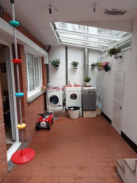 Foto 9c6ef082-6f79-4c95-a7ee-0f67cbc73fc6. Casa amb calefacció aparcament a Castiñeiriño - Cruceiro de Sar Santiago de Compostela