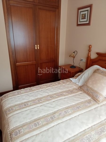 Foto 9eb9efc8-ec17-4748-a2e7-f216c827565a. Casa amb calefacció aparcament a Castiñeiriño - Cruceiro de Sar Santiago de Compostela