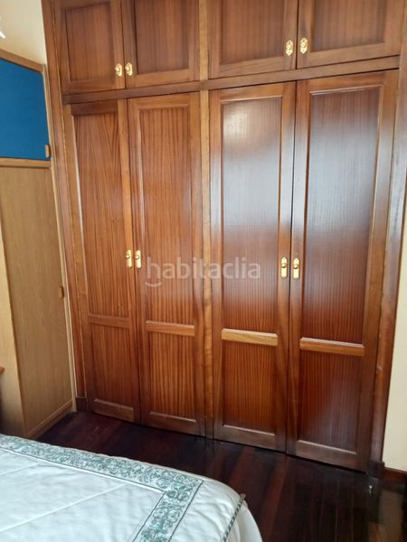 Foto b267be42-f28a-43ea-a7c0-a18b221e5473. Casa amb calefacció aparcament a Castiñeiriño - Cruceiro de Sar Santiago de Compostela