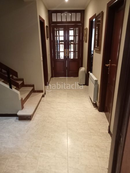 Foto b6b9210b-305b-4e92-a06b-e57a983c3351. Casa amb calefacció aparcament a Castiñeiriño - Cruceiro de Sar Santiago de Compostela