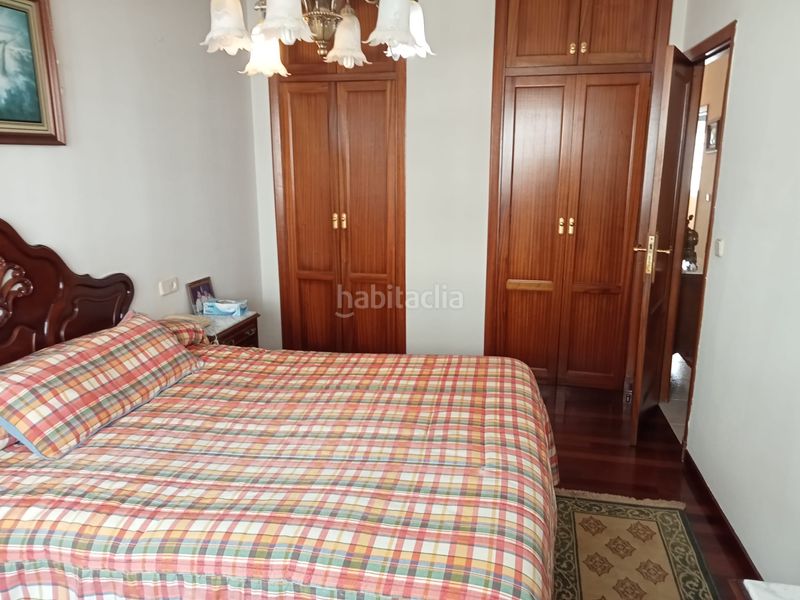 Foto b6f4ff14-a1b2-41ac-8e6a-82eb37e530f7. Casa amb calefacció aparcament a Castiñeiriño - Cruceiro de Sar Santiago de Compostela