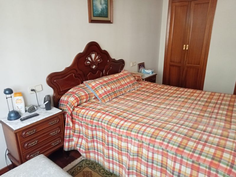 Foto d024e3f9-d2b7-45b8-82fe-a6d4835917dd. Casa amb calefacció aparcament a Castiñeiriño - Cruceiro de Sar Santiago de Compostela