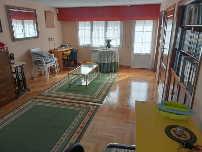 Foto dd44b23e-6b34-4d29-893a-21056bfbc23c. Casa amb calefacció aparcament a Castiñeiriño - Cruceiro de Sar Santiago de Compostela