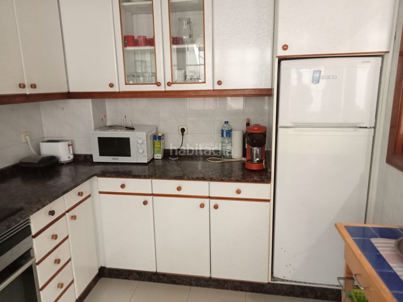 Foto e3db141d-c24e-45b8-8d7e-54bce598dfac. Casa amb calefacció aparcament a Castiñeiriño - Cruceiro de Sar Santiago de Compostela