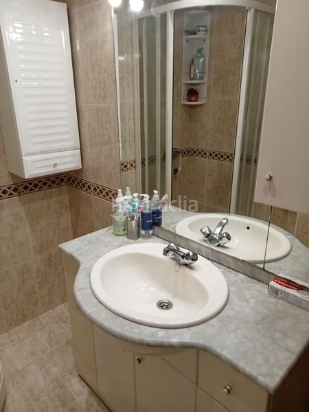 Foto f137f99b-f87e-4783-93a5-c81e3947bb90. Casa amb calefacció aparcament a Castiñeiriño - Cruceiro de Sar Santiago de Compostela