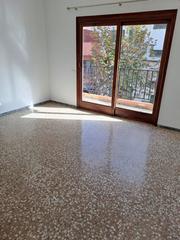 Location Appartement à Los Realejos pueblo. Se alquila piso de tres habitaciones, en la zona de los realejos