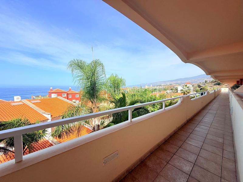 Foto efed39c3-9ab7-4670-aae5-70d57406c460. Apartament amb piscina a Playa Jardín Puerto de la Cruz