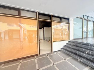 Local Comercial  Camelia. Local en venta en el centro comercial la cúpula
