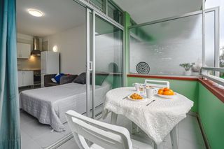 Apartament a San Antonio - Las Arenas. Oportunidad inversion  2 estudios independientes